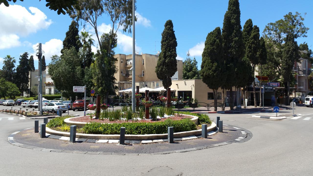 Rothschild 1929 Luxury Apartments Hotel Haifa Exterior photo